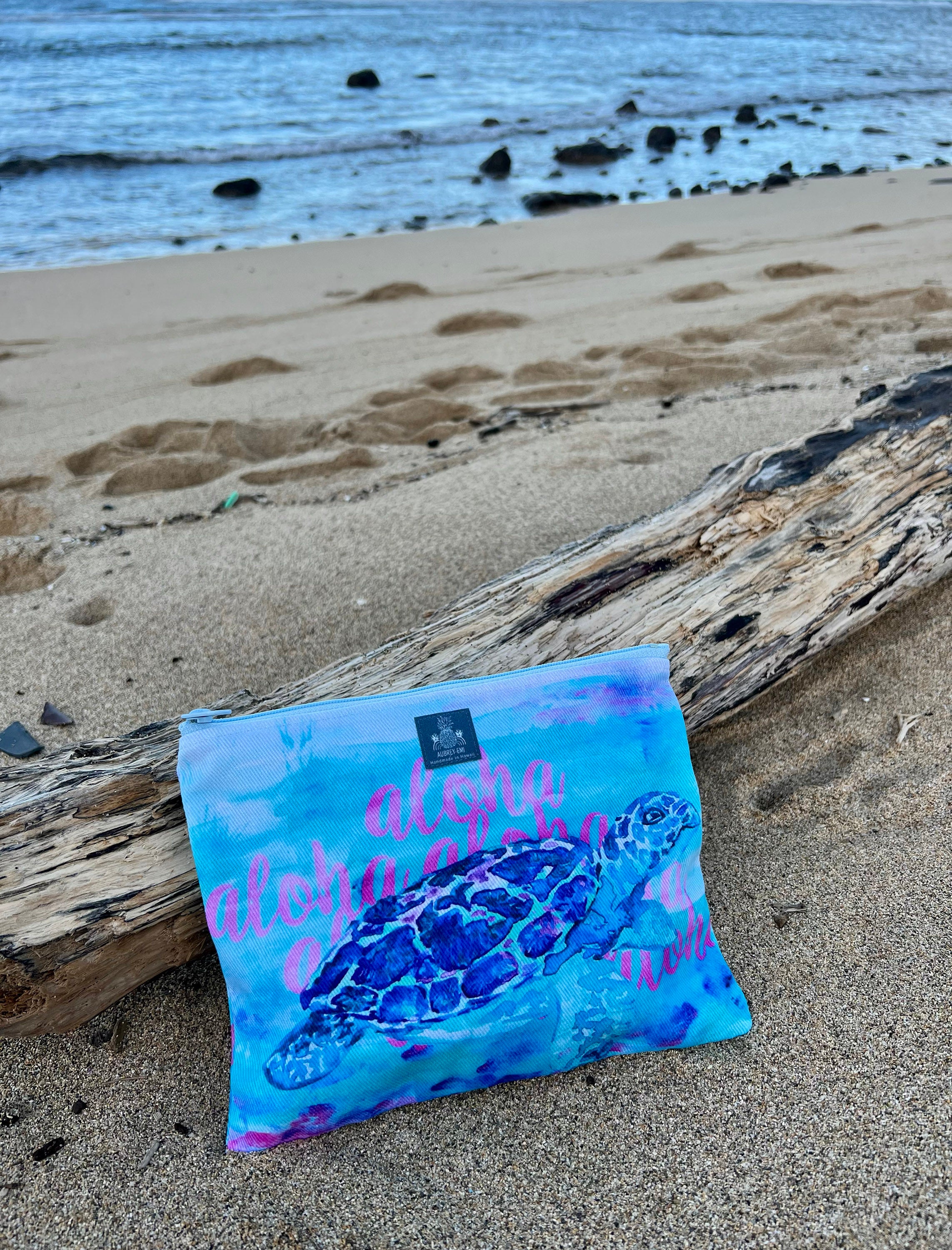 Blue Aloha Honu Turtle (Sm/Medium & Sunglasses Pouch)