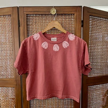 Load image into Gallery viewer, Pikake Petals Crop Tee