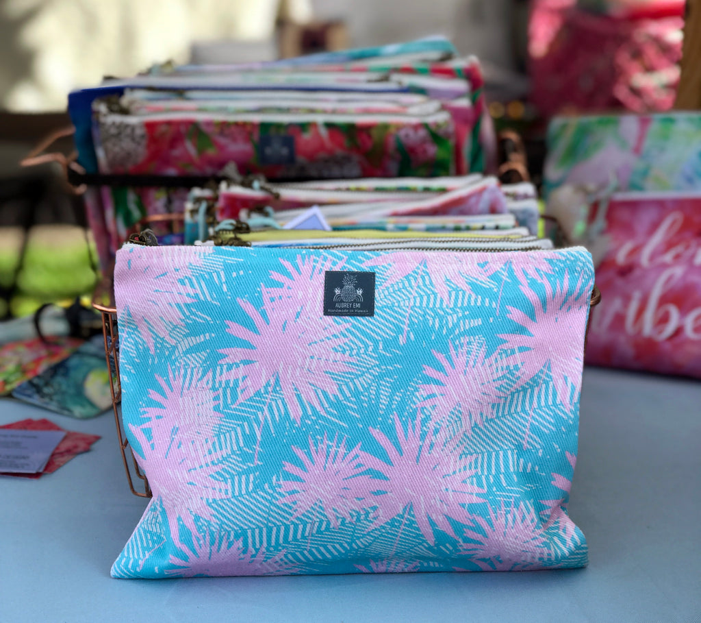 Tropical Fan Leaf Pouch (Sm/Med)